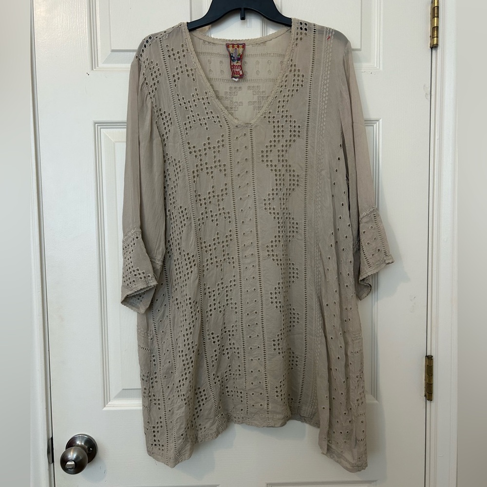 Johnny Was taupe/tan eyelet tunic sz XL